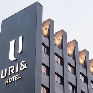 4* 酒店 Uri&
